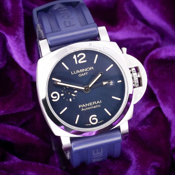 Panerai Luminor GMT – Ref. PAM01033 – 44mm Stainless Steel – Very Good – Complete Set