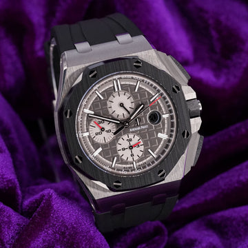 Audemars Piguet Royal Oak Offshore Chronograph – Ref. 26400IO.OO.A004CA.01 – 44mm Titanium – Very Good – Complete Set