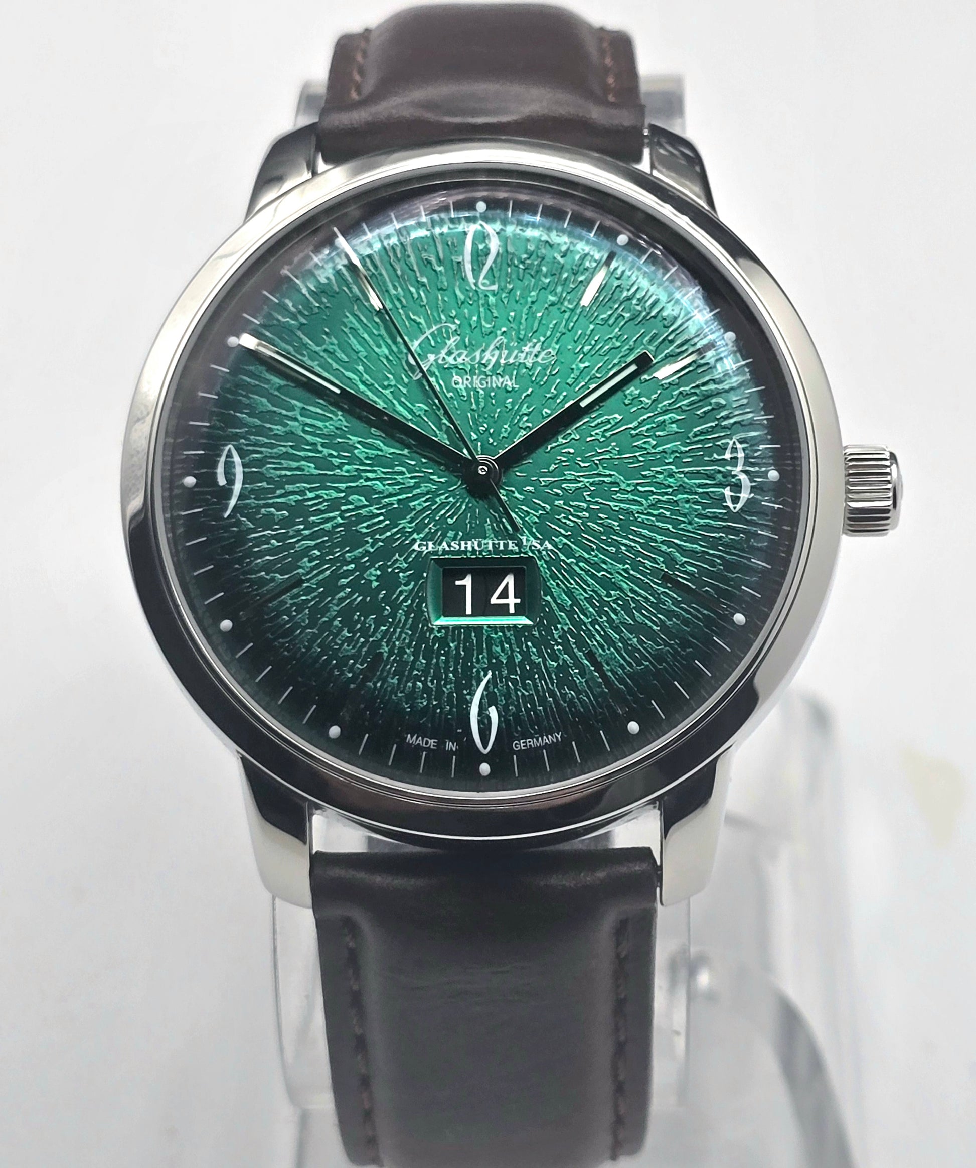 Glashütte Original Sixties Panorama Date – Ref. 2-39-47-04-02-04 – 42mm Stainless Steel – Very Good Condition