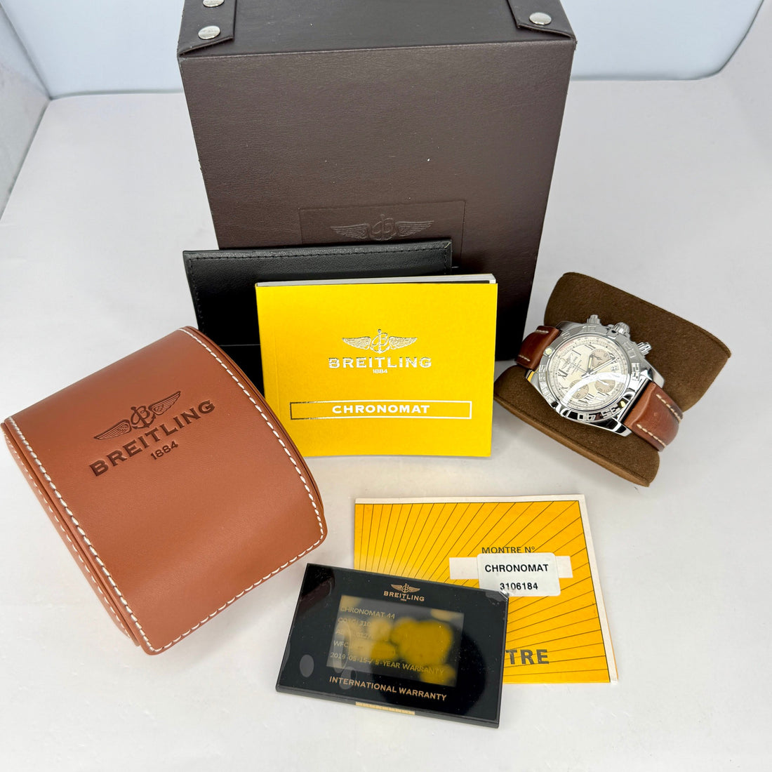 Breitling Chronomat 44 – Ref. AB0110 – 44mm Stainless Steel – Excellent – Complete Set