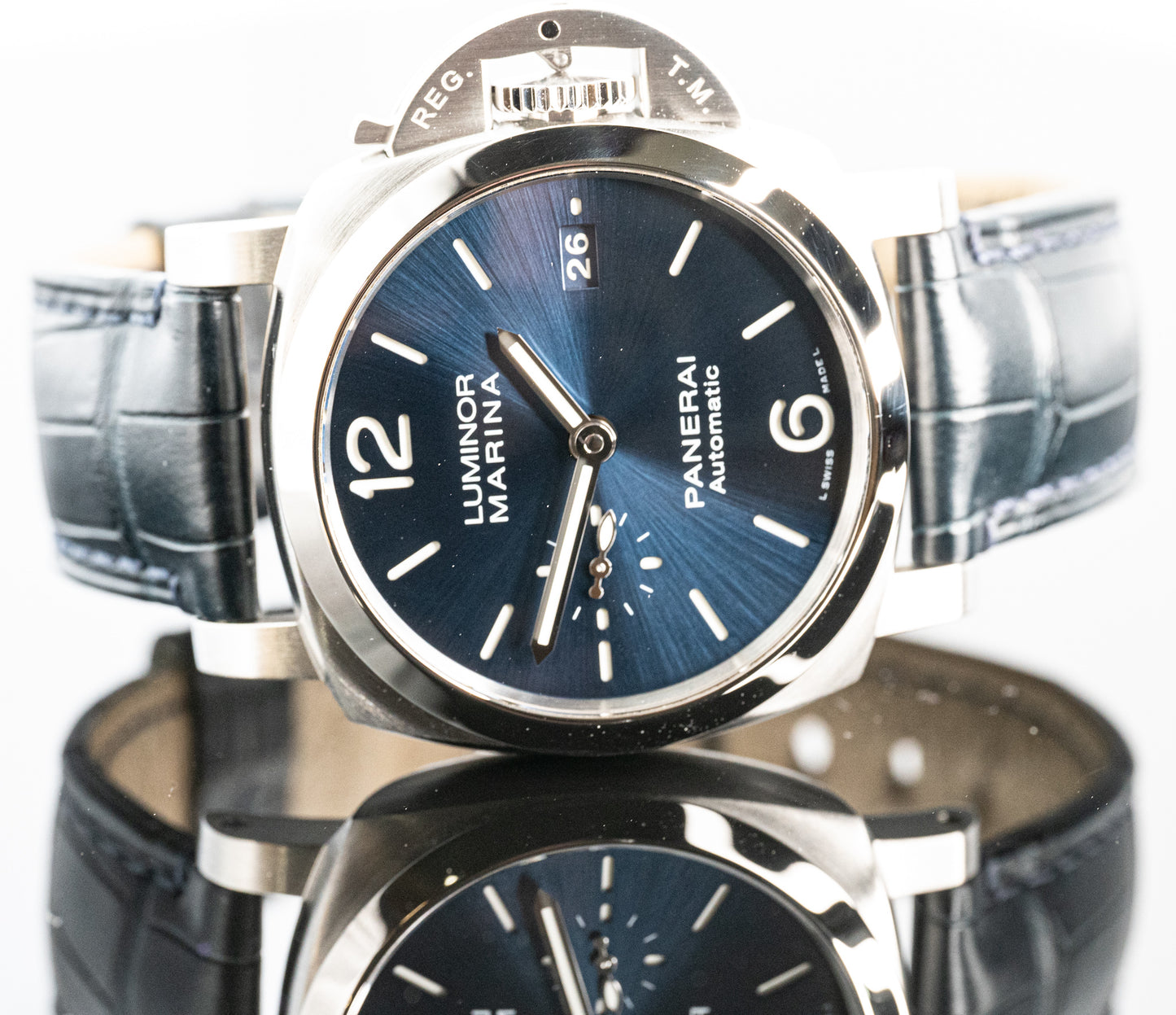 2022 Panerai Luminor - PAM01393 Blue Dial 42mm Leather Band, Full Set, Very Nice