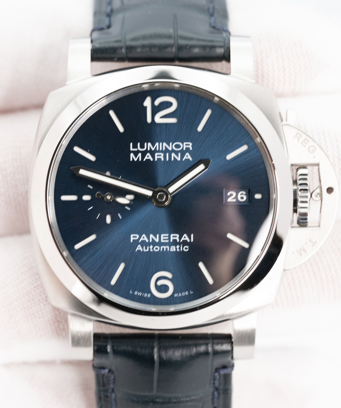 2022 Panerai Luminor - PAM01393 Blue Dial 42mm Leather Band, Full Set, Very Nice