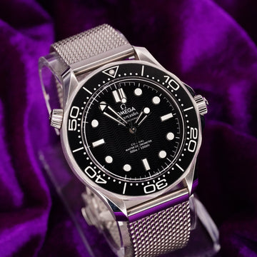 2025 Omega Seamaster Diver 300M – Ref. 210.30.42.20.01.010 – 42mm Stainless Steel – Complete Set – Excellent Condition