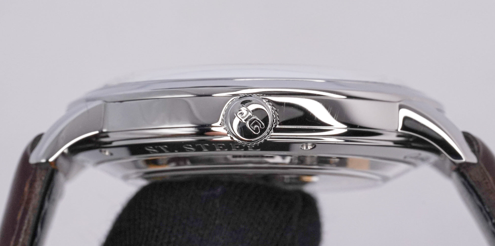 Glashütte Original Sixties Panorama Date – Ref. 2-39-47-04-02-04 – 42mm Stainless Steel – Very Good Condition