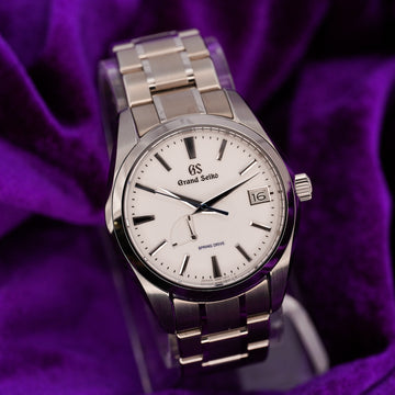 Grand Seiko Spring Drive Snowflake – Ref. SBGA211G – 41mm Titanium – Excellent Condition – Complete Set