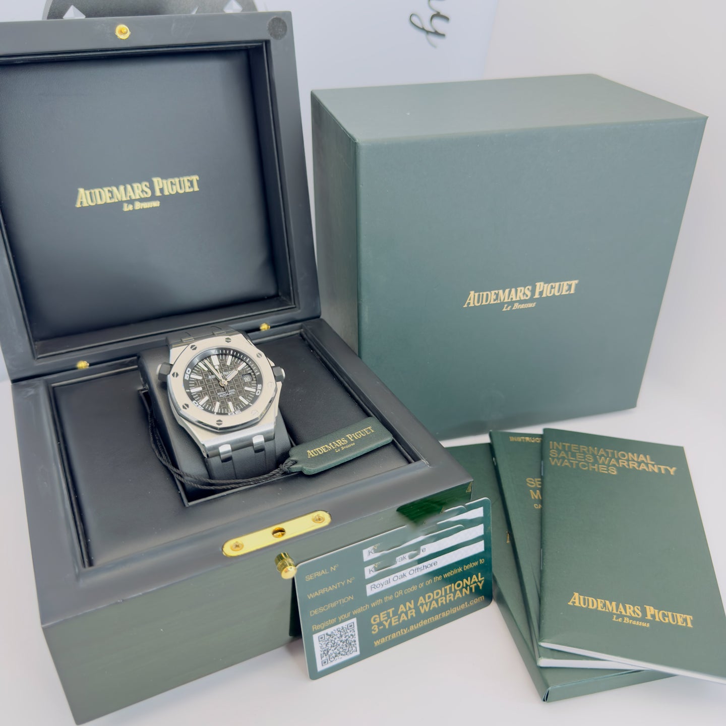 2019 Audemars Piguet Royal Oak Ref# 15710ST.OO.A002CA.01, 42mm-Diver-Complete