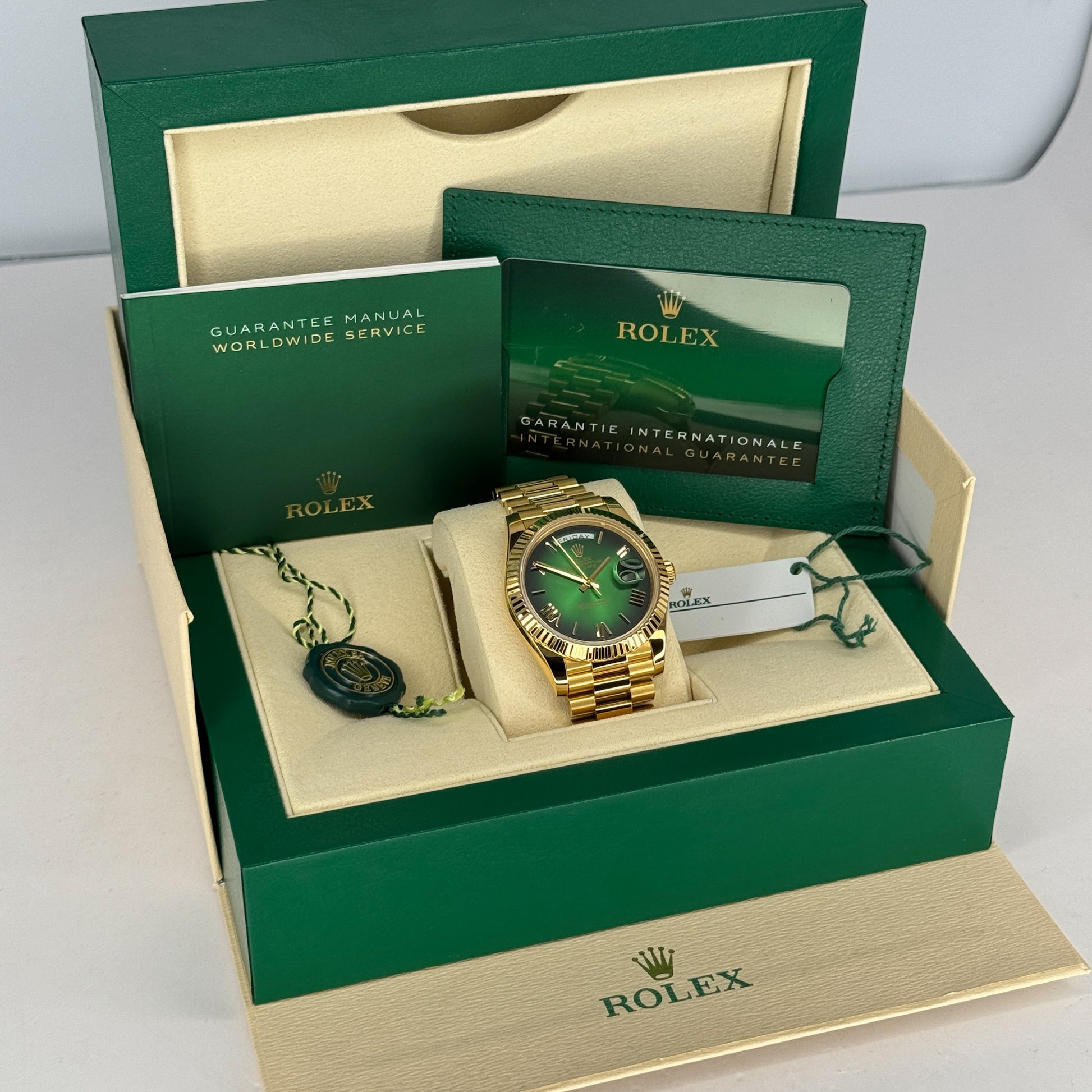 Rolex Day-Date 40 – Ref. 228238 – 40 mm Yellow Gold – Very Good Condition