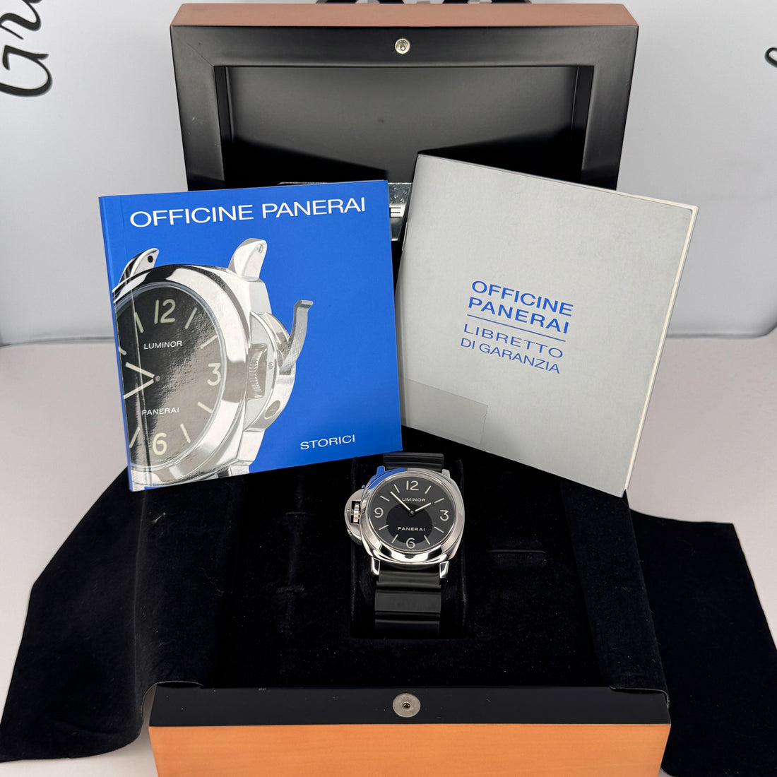Panerai Luminor Base – Ref. PAM00219 – 44mm Stainless Steel – Very Good Condition