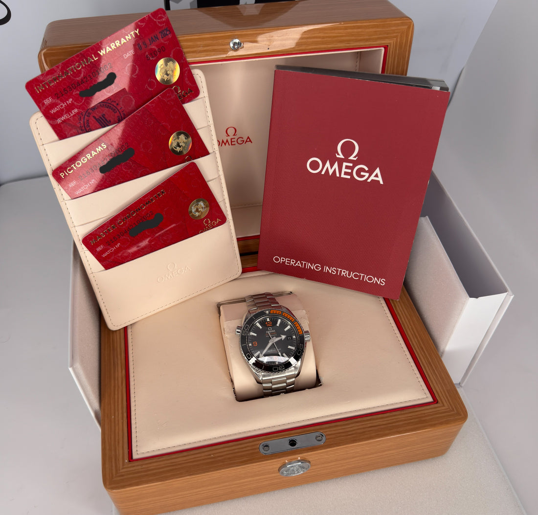 Omega Seamaster Planet Ocean 600M – Ref. 215.30.44.21.01.002 – 43.5mm Stainless Steel – Very Good Condition – Full Set
