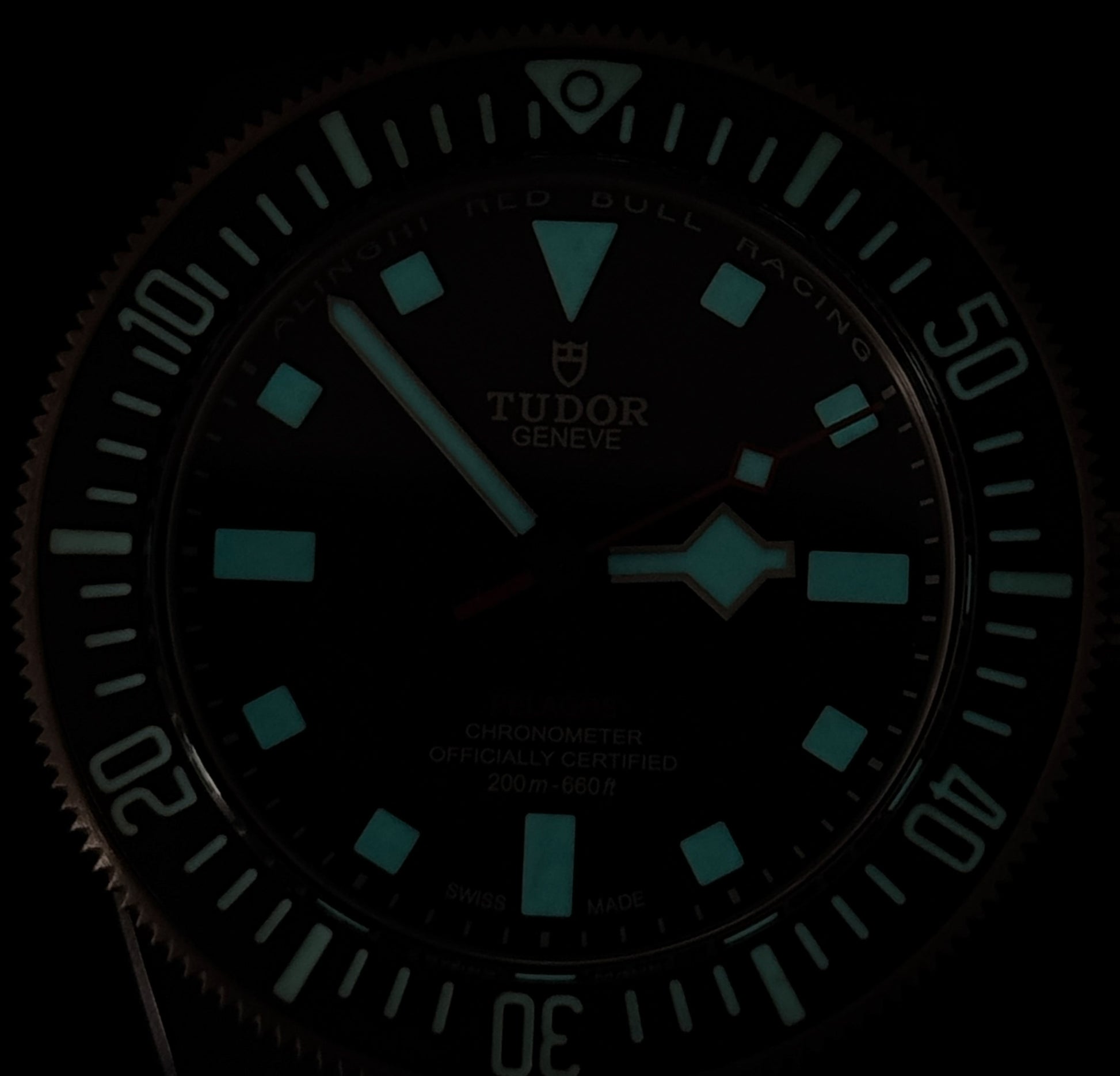 Tudor Pelagos FXD “Alinghi Red Bull Racing Edition” – Ref. M25707KN-0001 – 42mm Carbon Composite – Very Good Condition – Full Set