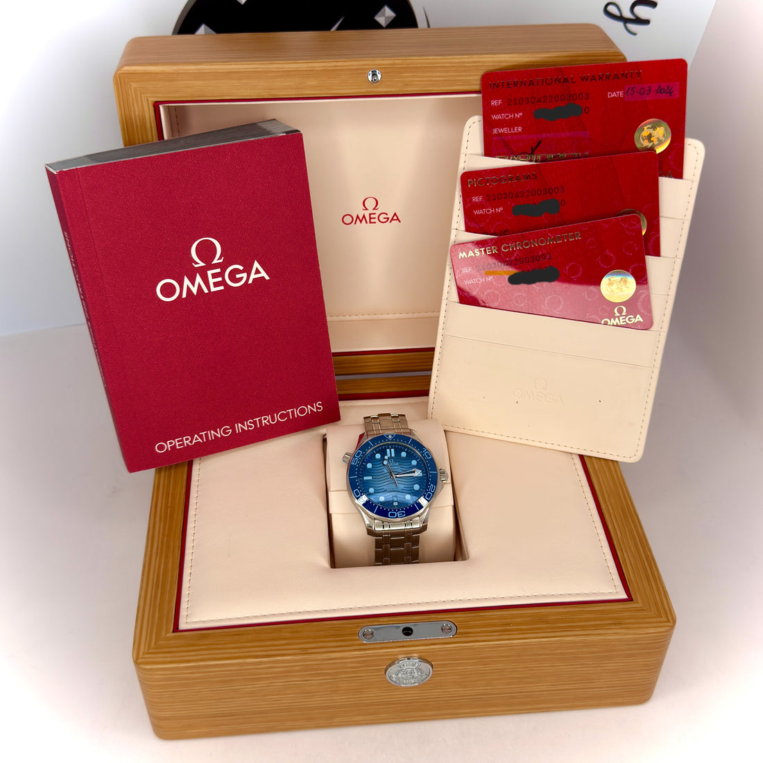 Omega Seamaster Diver 300M “Summer Blue” 75th Anniversary – Ref. 210.30.42.20.03.003 – 42mm Stainless Steel – Very Good Condition – Full Set