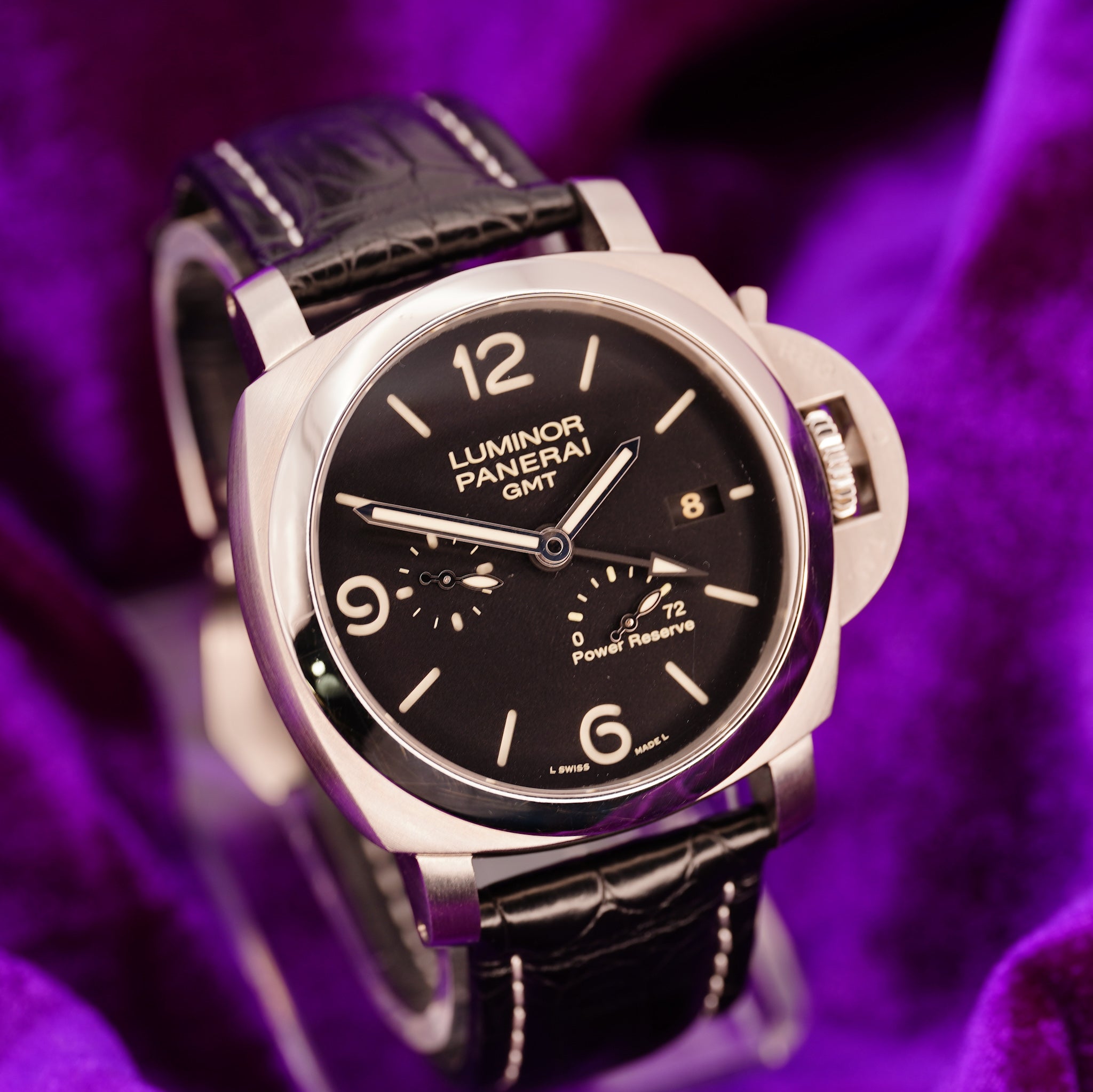 2014 Panerai Luminor 3 Day GMT Ref# PAM 321. Very Good Condition. Leather Strap