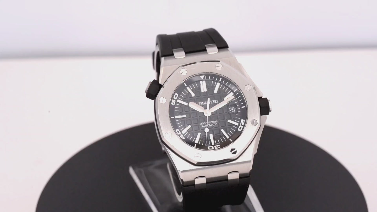 2019 Audemars Piguet Royal Oak Ref# 15710ST.OO.A002CA.01, 42mm-Diver-Complete